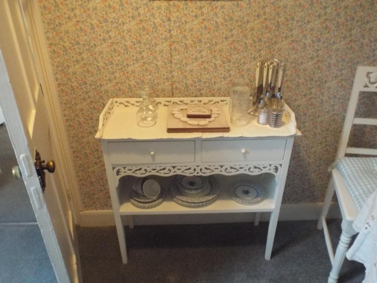 Pendyffryn Manor Bed & Breakfast Little Haven Extérieur photo